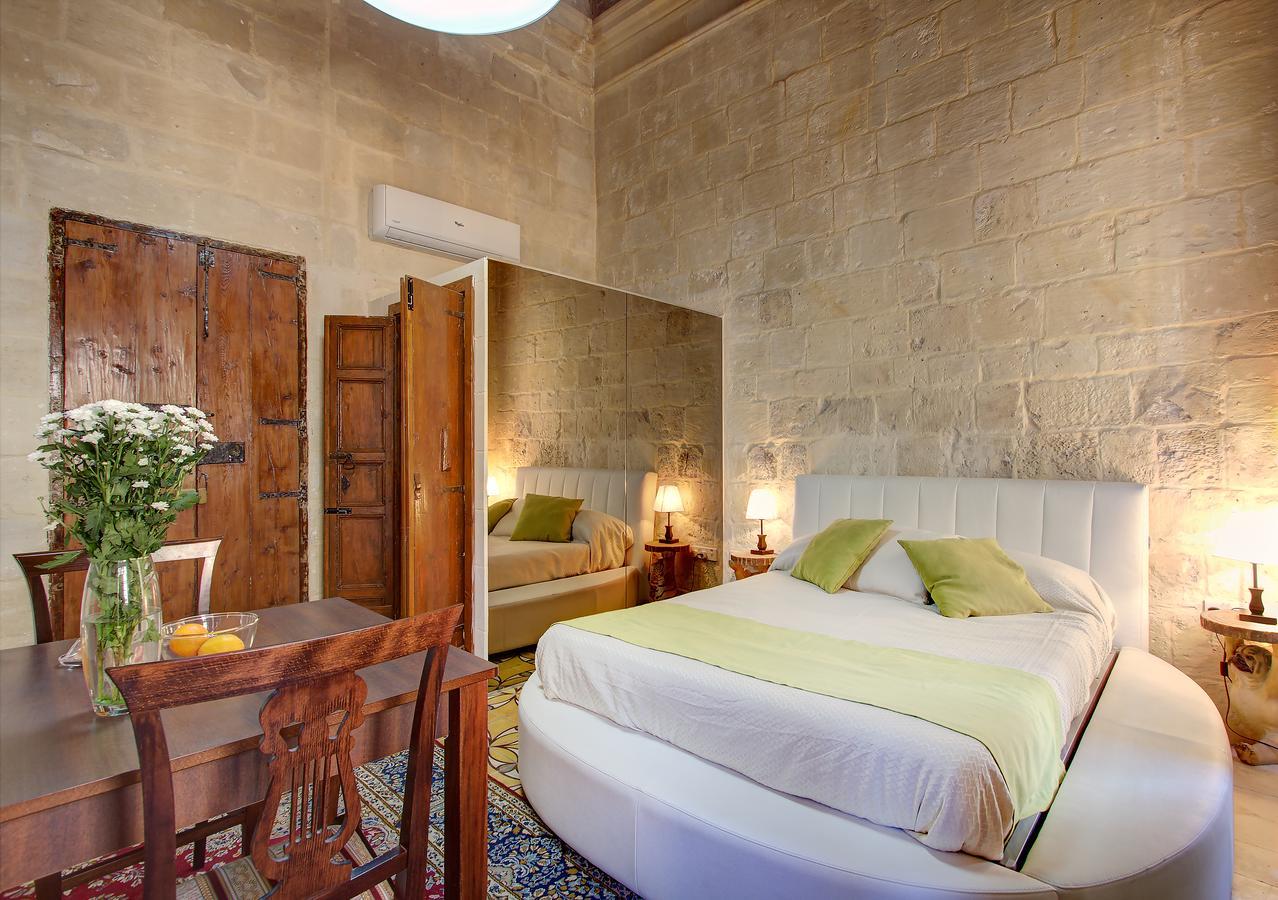 Princess Elena Bed & Breakfast Valletta Bagian luar foto